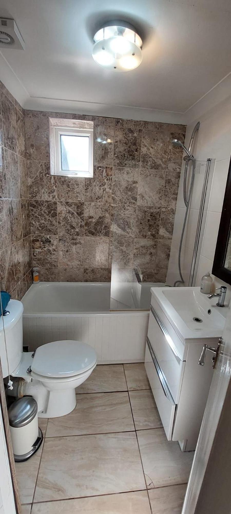 Two Bedroom Flat St Andrews Road London Exterior photo